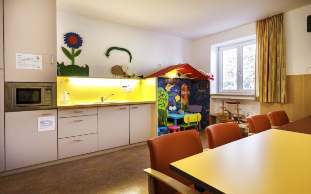 DJH Garmisch- Partenkirchen - Hostel