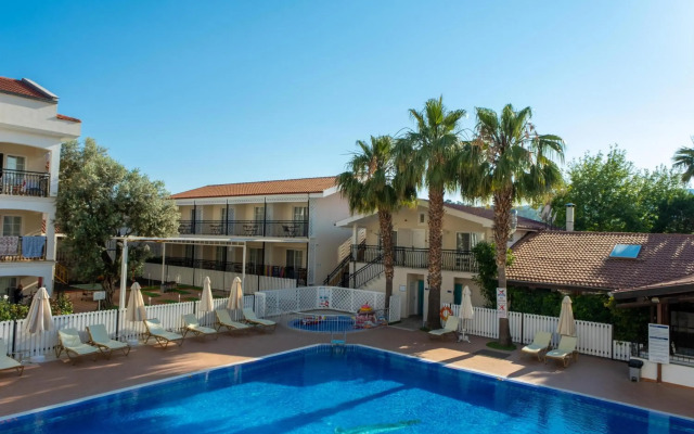 Sea Breeze Hotel & Apartments