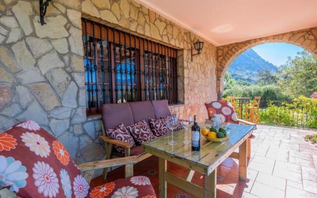 Casa Barrera El Gastor by Ruralidays