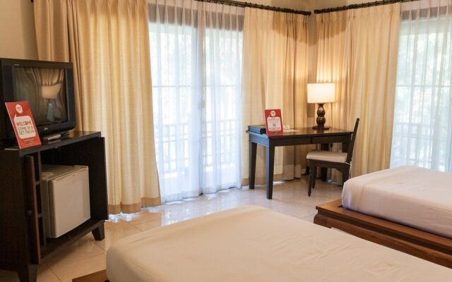 NIDA Rooms Saket Valley 200 Station
