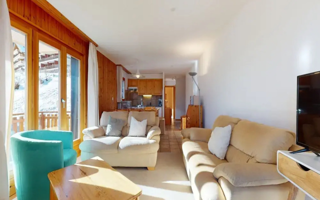 Stunning Apartment With Valley and Mountains