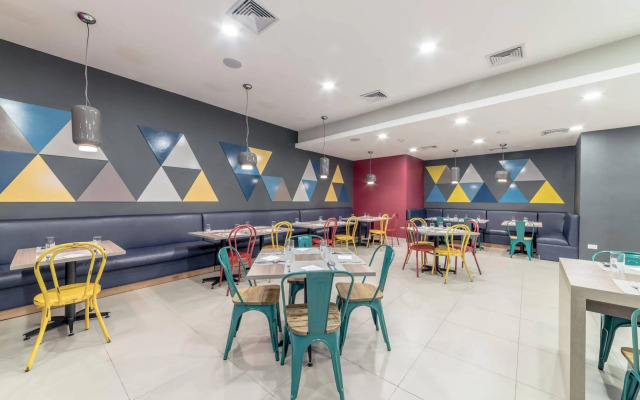Novus Plaza