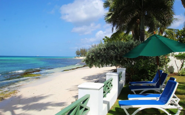 Leith Court Beachfront Apartments