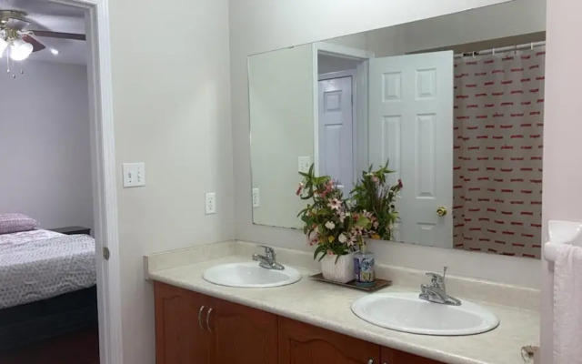 Beautiful Queen Room