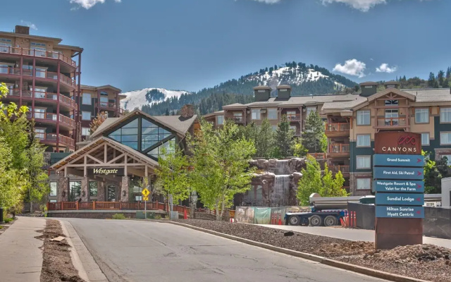 Ski in/out at Westgate, Remodeled studio, Resort amenities, Mutiple Pools, Spa and Restaurant 4803B
