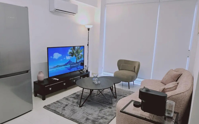 104 NIC - 102 Stay Cosmo City Suite