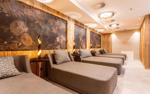 Modern Holiday Apartment With 2 Bedrooms in Fugen