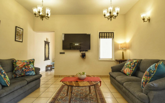 Villa Samaara1 on Candolim Main Road pool facing