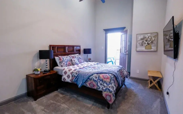 3Bdrm 3.5Bath 7Beds - NRG GRB MM-Park