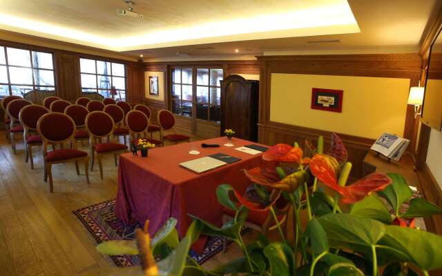 Alpen Suite Hotel