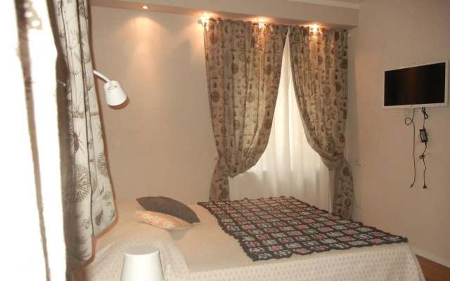 Ape Rosa Relais