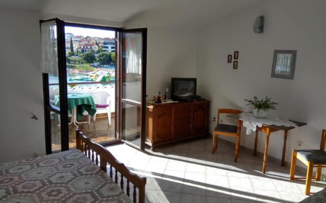 Suran Apartments