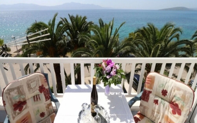 Mira - 10 m From Beach - SA4