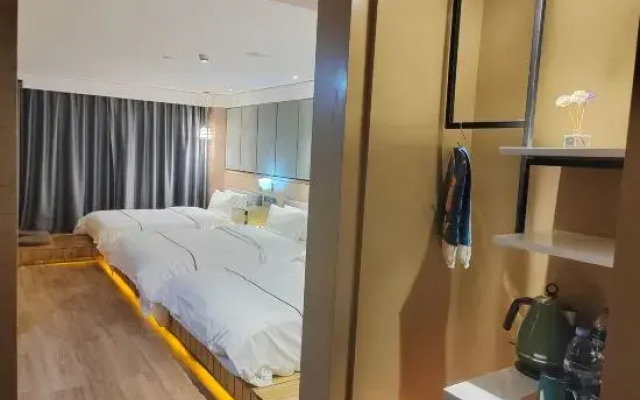 Yufuheng Business Hotel (Shenzhen Longhua Bus Station)
