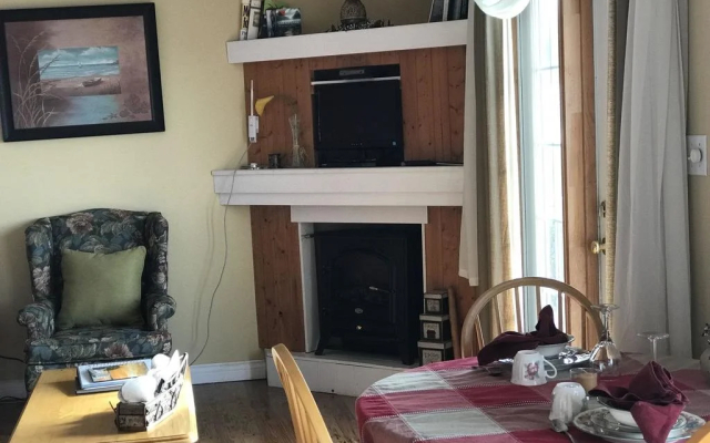 Whispering Waves Cottages