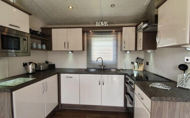 Home From Home Caravan in Lowestoft