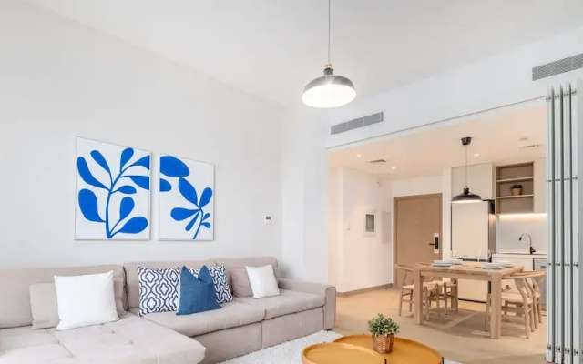 LUX  The Le Pont Sea View Suite