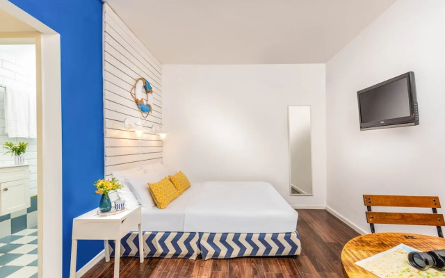 Gesher HaZiv TravelHotel