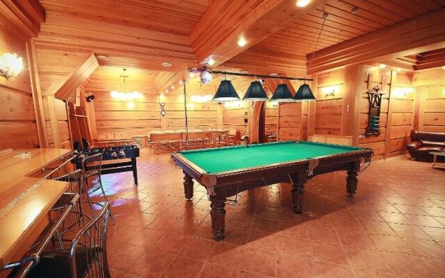 Александровский Двор