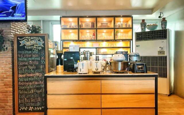 Caza V1 Serviced Apartment