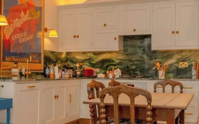 Luxurious & Stylish 2BD House - Bayswater!