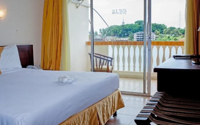 Sierra Lighthouse Hotel