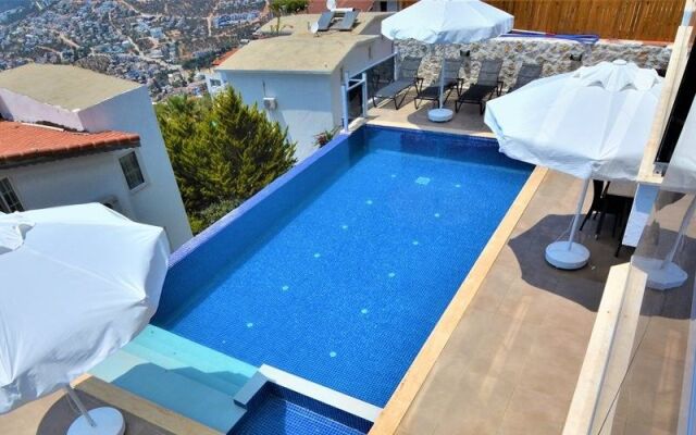 Villa Yeni