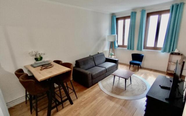 2 Pieces Totalement Renove Au Cœur de Bourges