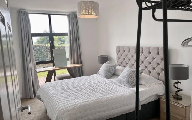 Pochin House Collections