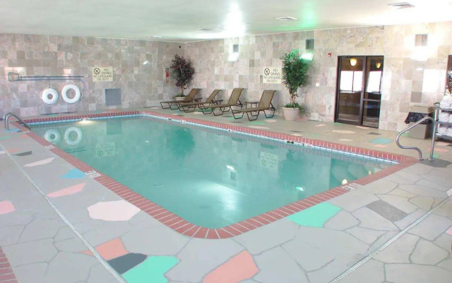 Hampton Inn Hutchinson