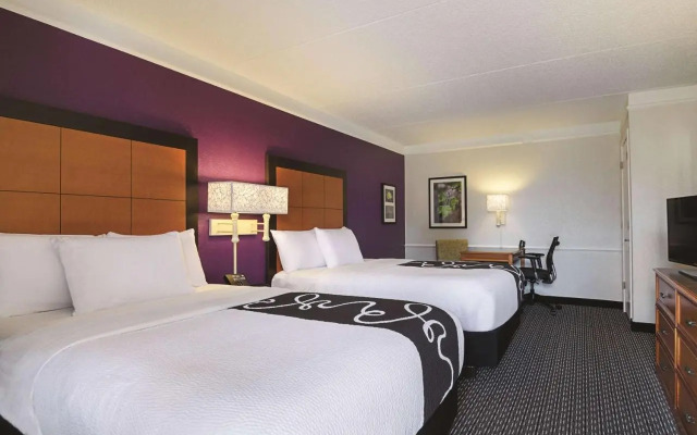 La Quinta Inn and Suites by Wyndham Univ Area Chapel Hill