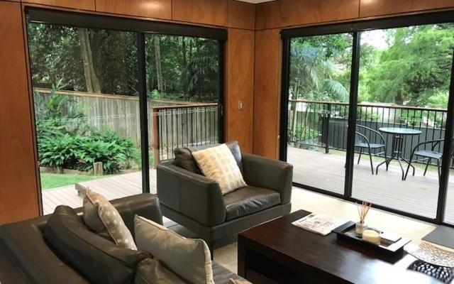 Springbrook25 Pet friendly House