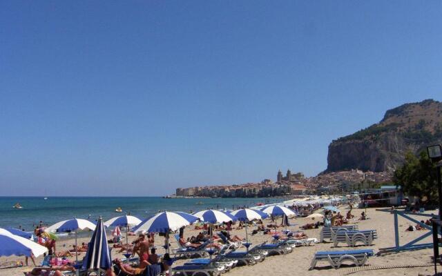 Cefalu Sea Palace