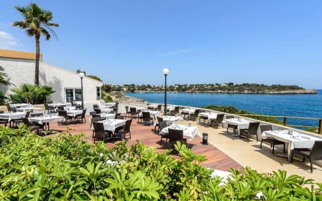 Blau Privilege Porto Petro Beach Resort & Spa