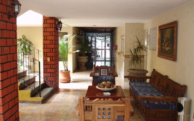 Hotel Suites Moctezuma