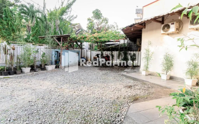 Reddoorz Plus @ Jl Kh Wahid Hasyim Medan