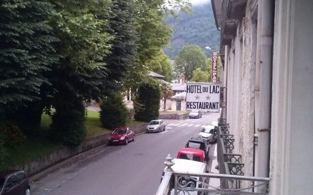 Apartment With 2 Bedrooms in Bagneres-de-luchon, With Wonderful Lake V