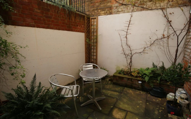 Lovely Central Oxford Apartment + Sun Trap Patio