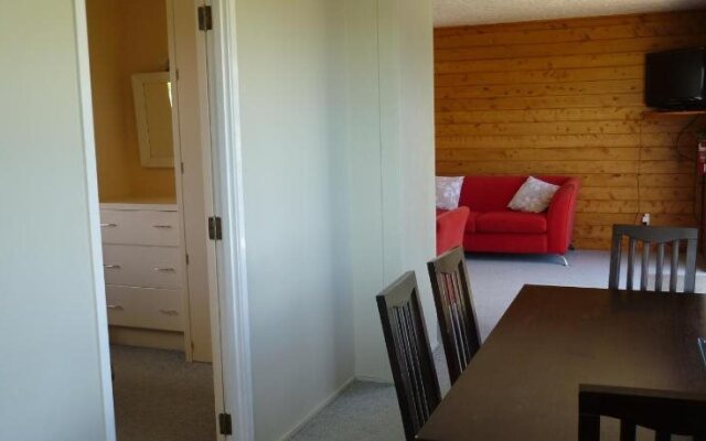 Ranui Lodge Motel