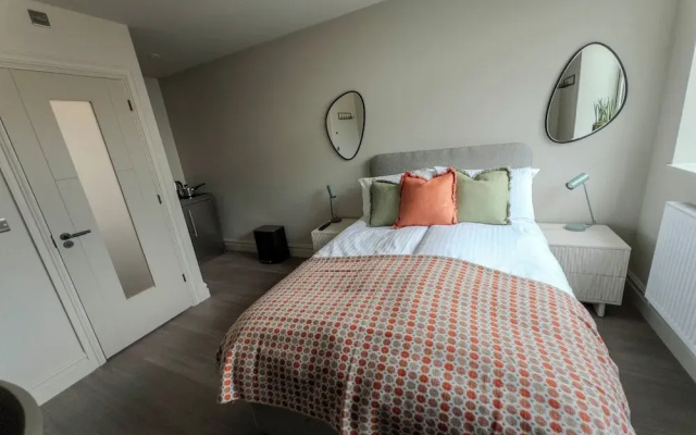 George Apartments