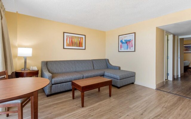 Coastal Hotel and Suites Virginia Beach Oceanfront