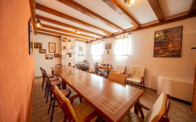 Apartments Leonarda