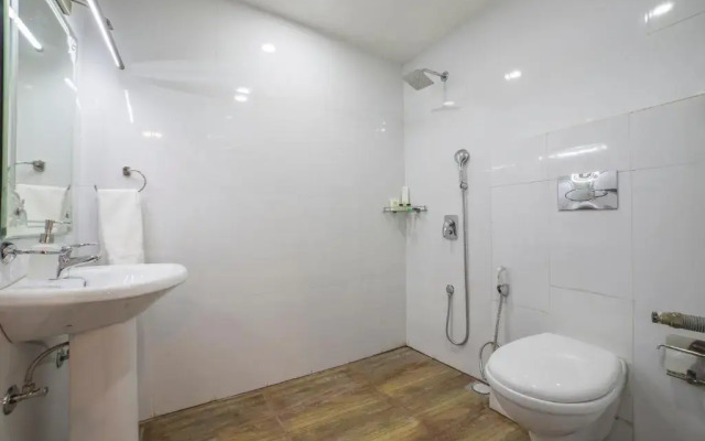 Opera Inn by OYO Rooms