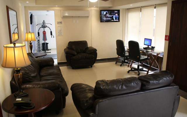 Hotel Porto Allegro - Near Malecon