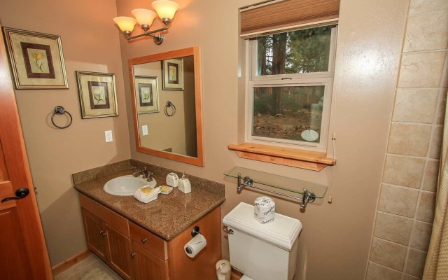 1086-snow Summit Chalet