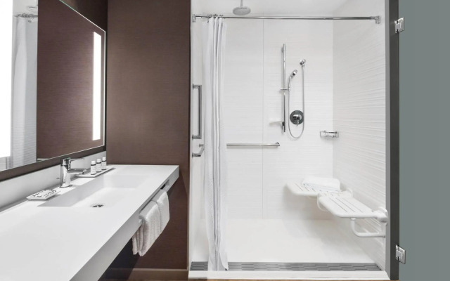 AC Hotel Pittsburgh Downtown