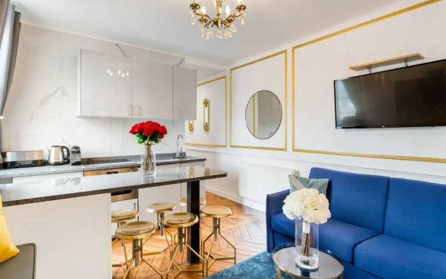 Merveil Luxury Suites - Royale - Saint Honore view