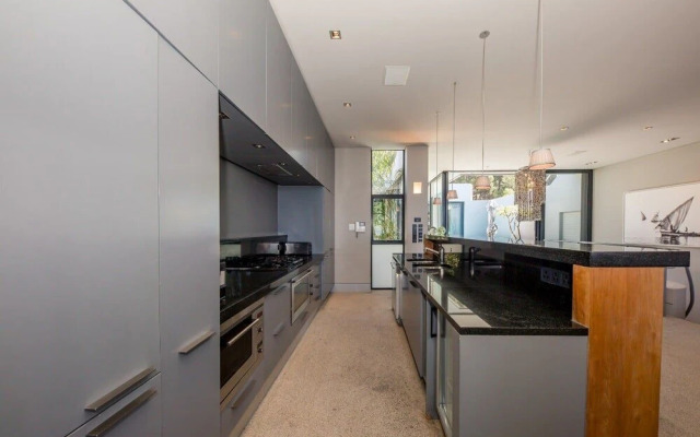Loader Villa