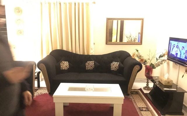 Lovely 1-bed House in Lahore