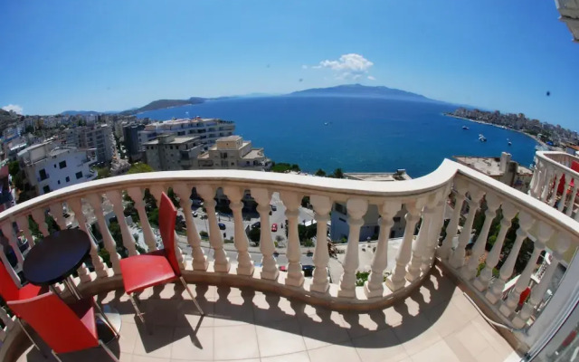 TOP Sea View Apartments
